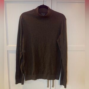 RW&CO. Men's Dark Brown Turtleneck Sweater